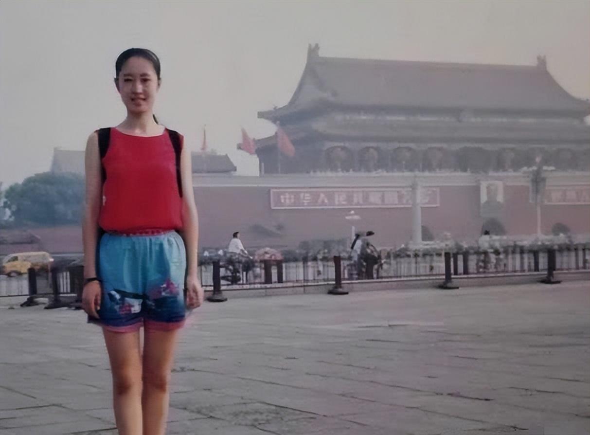 七年婚姻的泪与痛，与前夫离婚后，刘敏涛活出了属于她的独特精彩 第17张