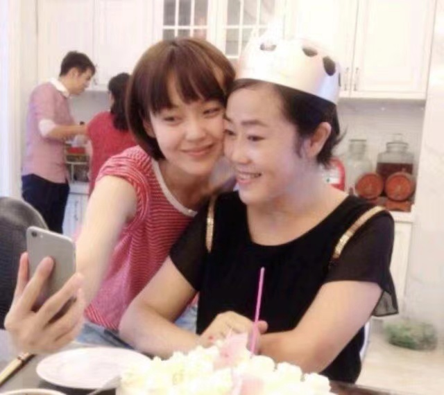 张佳宁的个人资料简介（撮合亲妈二婚，不原谅生父20年） 第17张