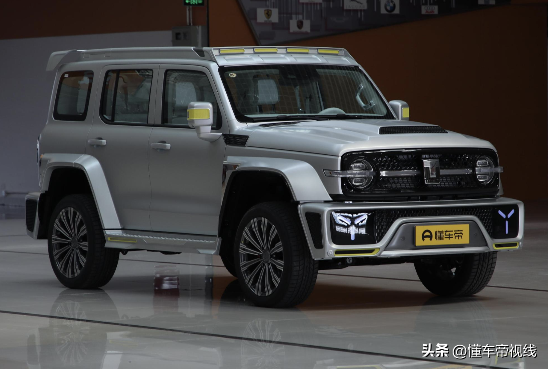 长城赛博坦途克300价格（赛博版坦克300预计33万起售） 第3张