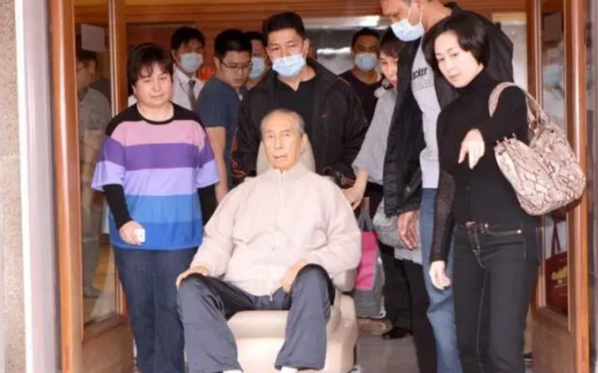 何鸿燊续了几次命了（何鸿燊15亿港币续命11年） 第11张