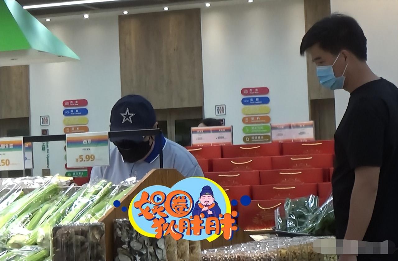 韩红身体怎么了最新消息（低调现身超市，身材魁梧赘肉明显） 第5张