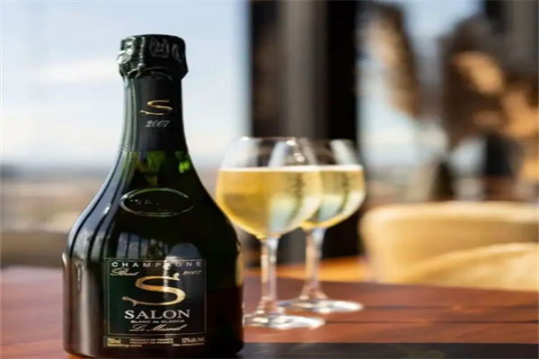 香槟酒什么牌子好喝？世界十大香槟品牌 第5张