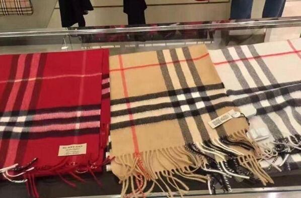 女士围巾品牌十大排行榜：鄂尔多斯第二，博柏利第一 第1张