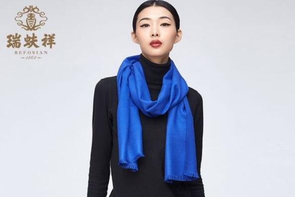 女士围巾品牌十大排行榜：鄂尔多斯第二，博柏利第一 第19张