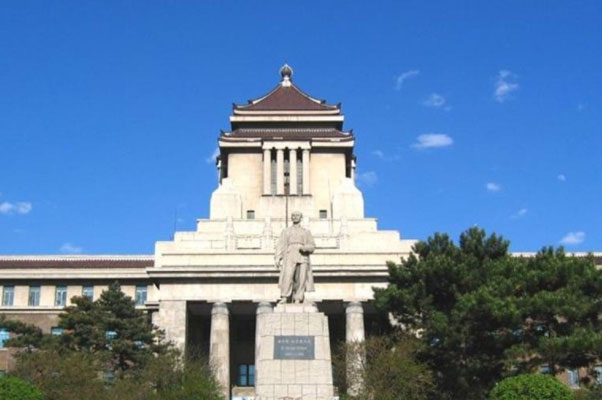 临床医学八大名校排行榜：湘雅医学院上榜，北大医学部夺冠 第15张