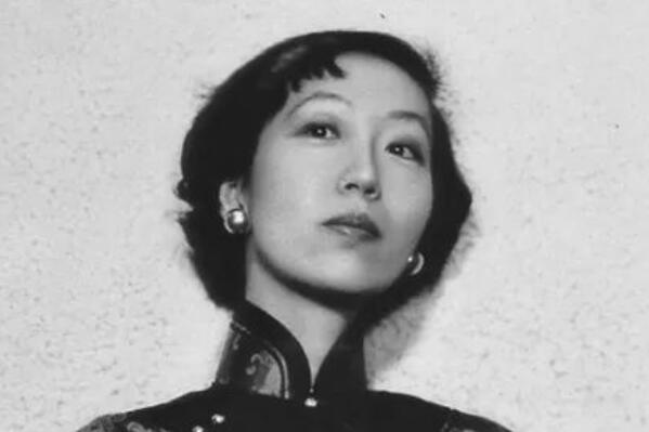 中国10大情感女作家：张爱玲和三毛全上榜 第1张