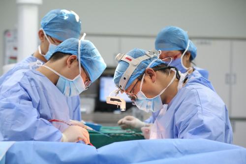 中国十大最苦光鲜行业 盘点中国最苦最累的职业 第3张