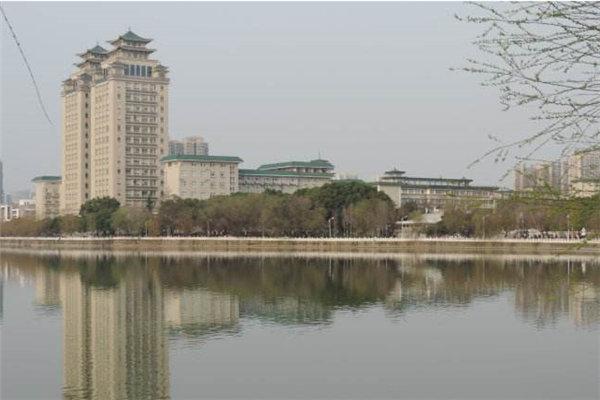武汉10大一本大学：华中科技大学第二，武汉大学第一 第19张