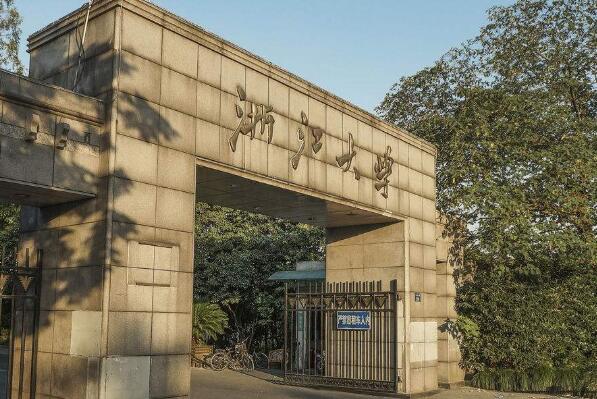 021年数学专业名校排行榜：北大名列榜首，复旦第二"