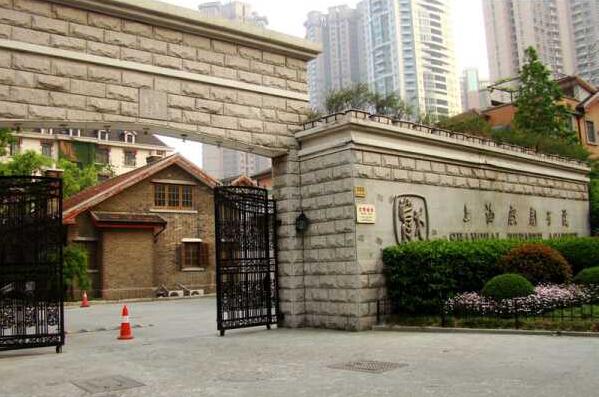021播音主持专业十大高校排名：中传位居第一"