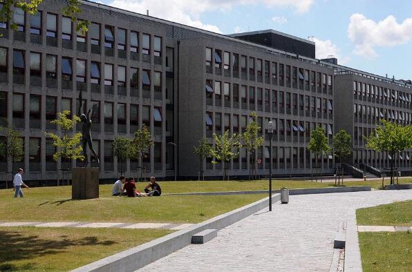 022荷兰大学QS排名，阿姆斯特丹大学稳居第一"