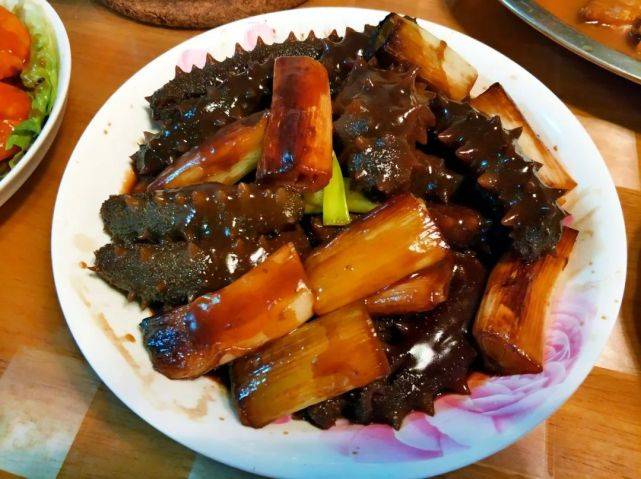 山东最出名的八道经典名菜，葱烧海参尽领风骚 第1张