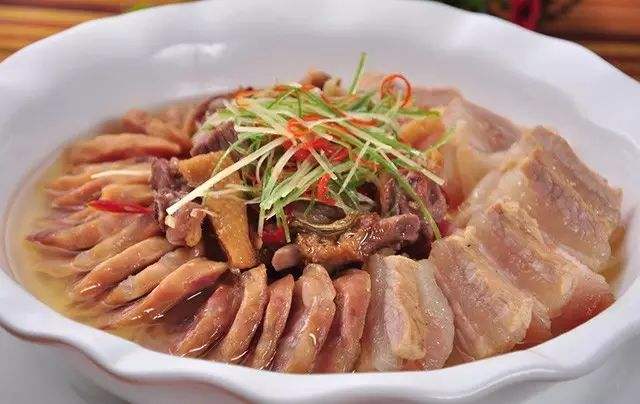 湖南最出名的8道菜：毛氏红烧肉上榜，剁椒鱼头居第二 第5张