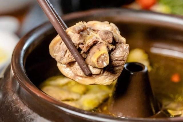 去云南必点的8道滇菜：宣威小炒肉上榜，你吃过几样？ 第11张