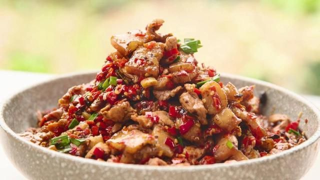去云南必点的8道滇菜：宣威小炒肉上榜，你吃过几样？ 第15张