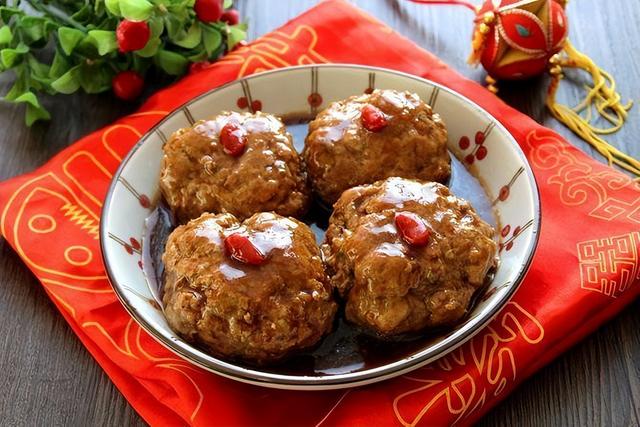 去山东必点的8道鲁菜：四喜丸子上榜，烤鸭排首位 第7张