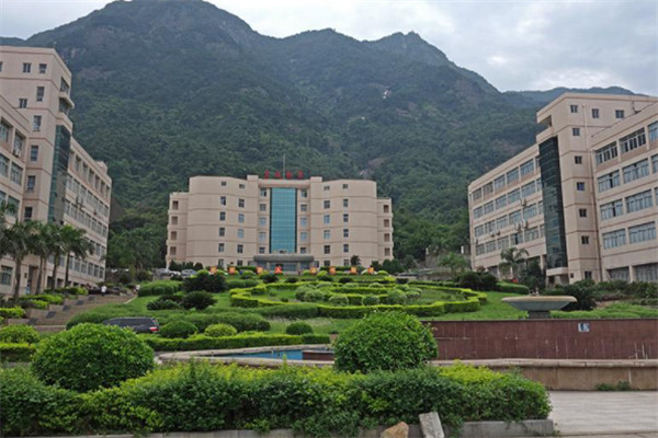 福建十大名校大学排名：厦门大学高居第一名 第19张