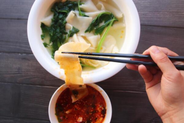 陕西知名的十大面食：油泼面、臊子面位列榜首 第17张