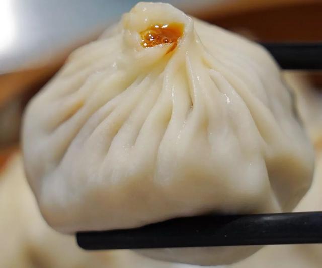 江苏无锡最有名的八大特色美食：酱排骨上榜，你吃过几样？ 第1张