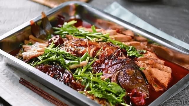 东北最出名的9道名菜：蘸酱菜上榜，杀猪菜占据榜首 第9张