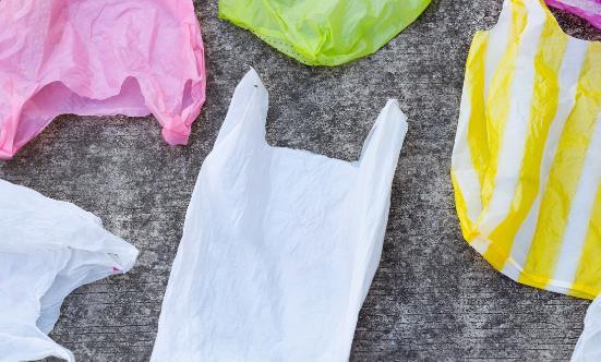 ​塑料袋的日常小妙用 巧用塑料袋让生活更加便捷卫生 第1张