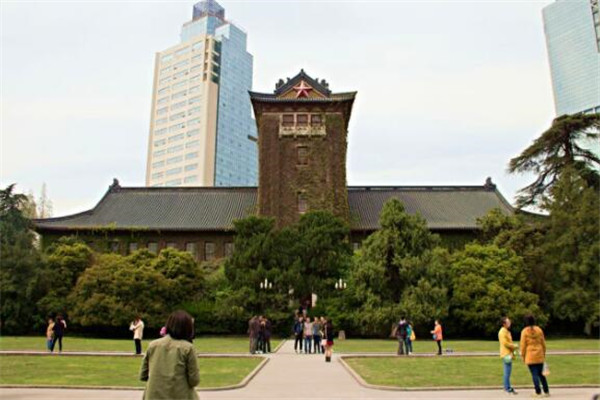 中国十大商学院，清华北大管理学院上榜，第五所你知道吗 第17张