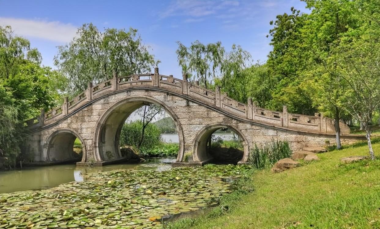 杭州有什么好玩的地方景点推荐（杭州暑假游玩十大打卡地） 第1张