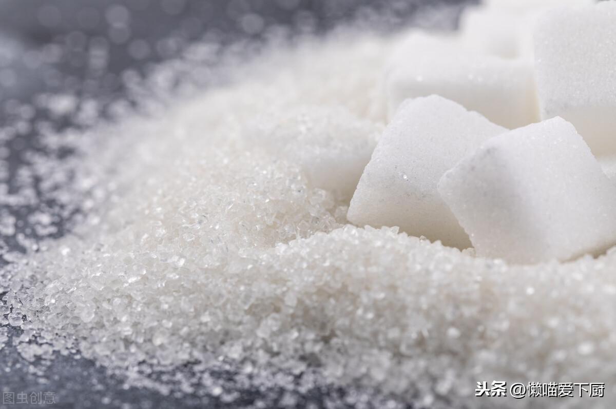 冰糖和白砂糖的区别（冰糖和白砂糖哪种炒糖色好） 第11张