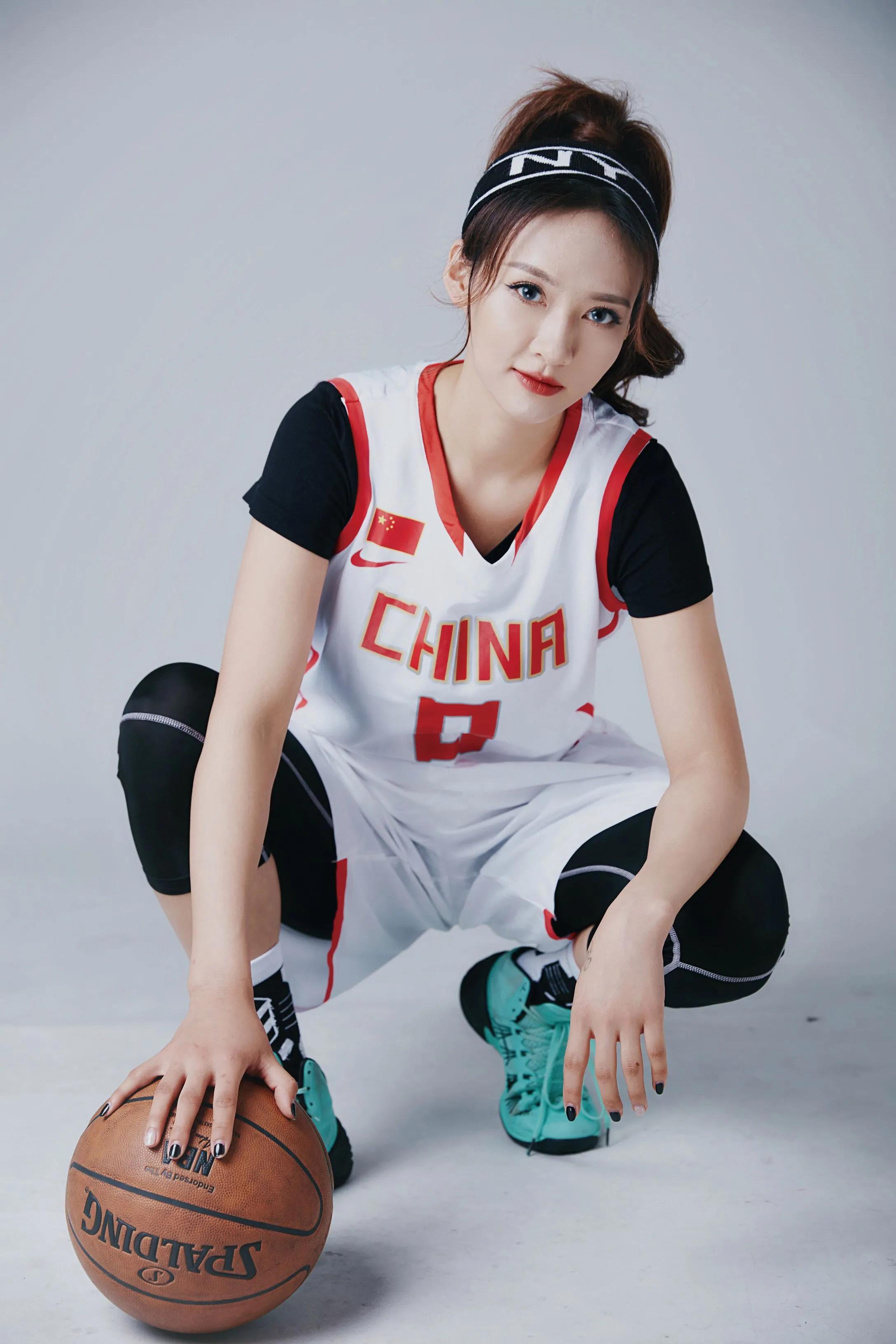 中国女篮十大美女（女篮最漂亮的球员排行榜前十名） 第1张