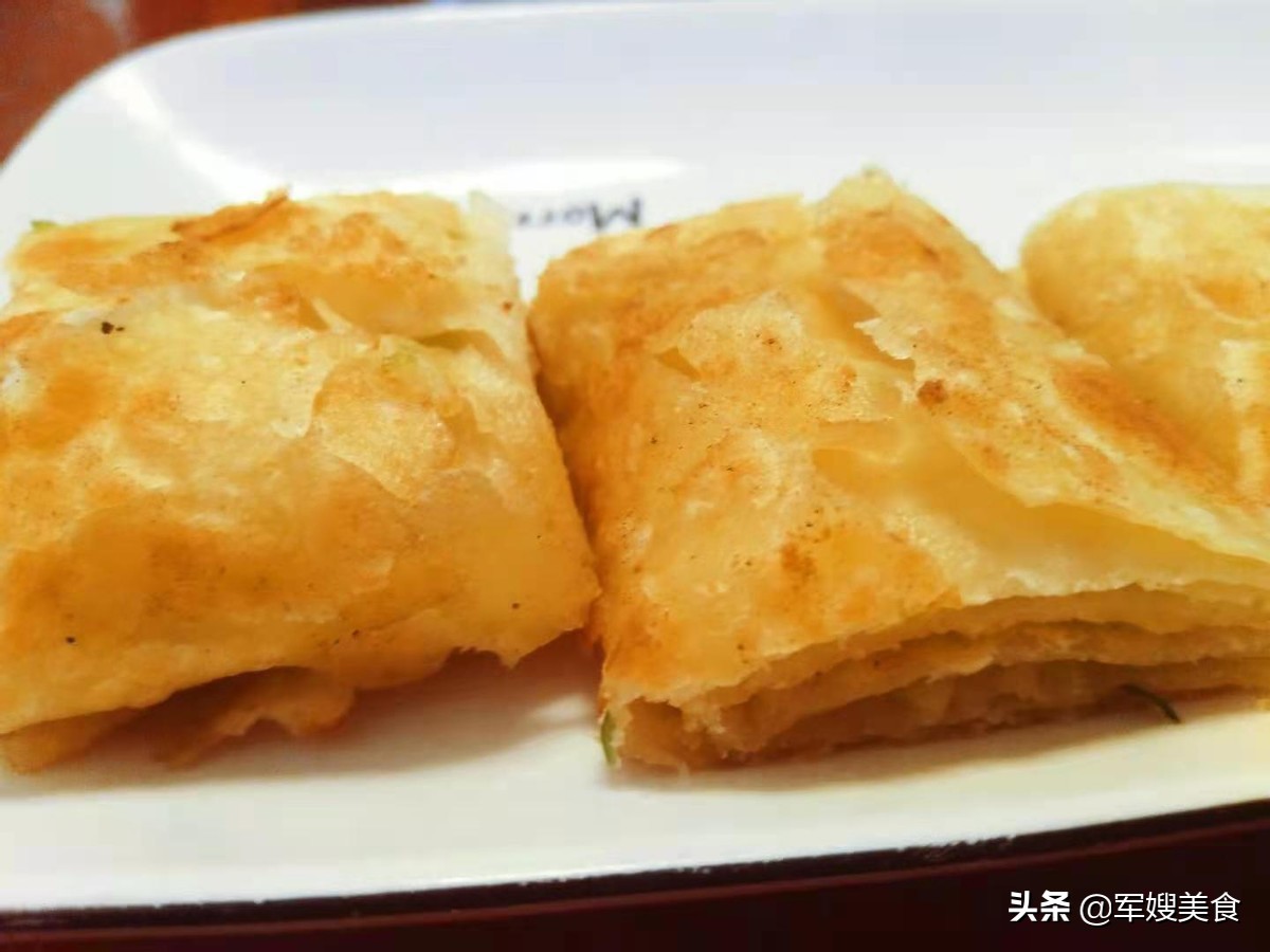 葱油饼的家常做法 第13张