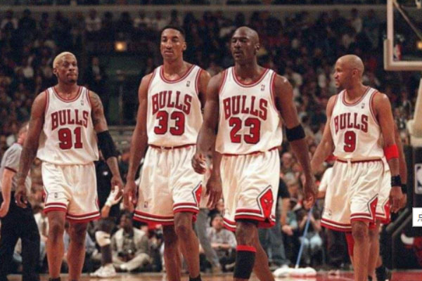 NBA十大最好看的球衣，芝加哥公牛夺得第一名 第1张