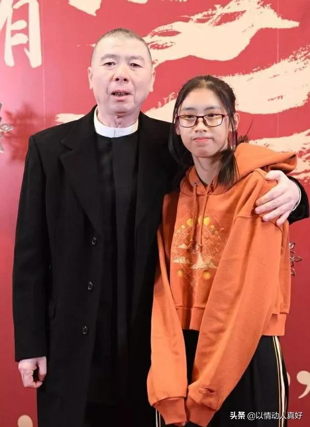 冯巩捧红冯小刚，促成他姻缘却连遭背叛，他的做法最动人心 第55张