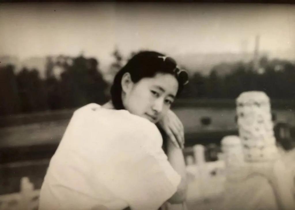 刘敏涛的苦情史，7年丧偶式婚姻因冰淇淋终结，中年叛逆活出自我 第9张