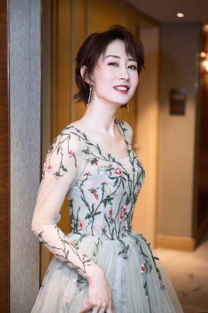 刘敏涛的苦情史，7年丧偶式婚姻因冰淇淋终结，中年叛逆活出自我 第37张
