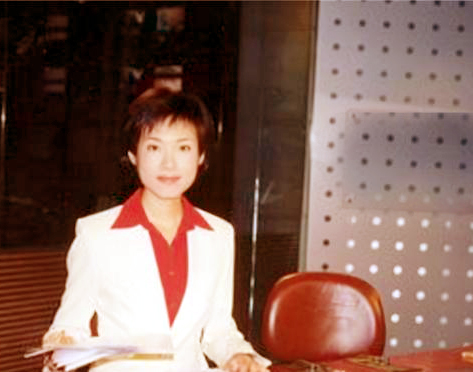 《新闻联播》美女主播宝晓峰：43岁仍未婚单身，情系家乡内蒙古 第7张