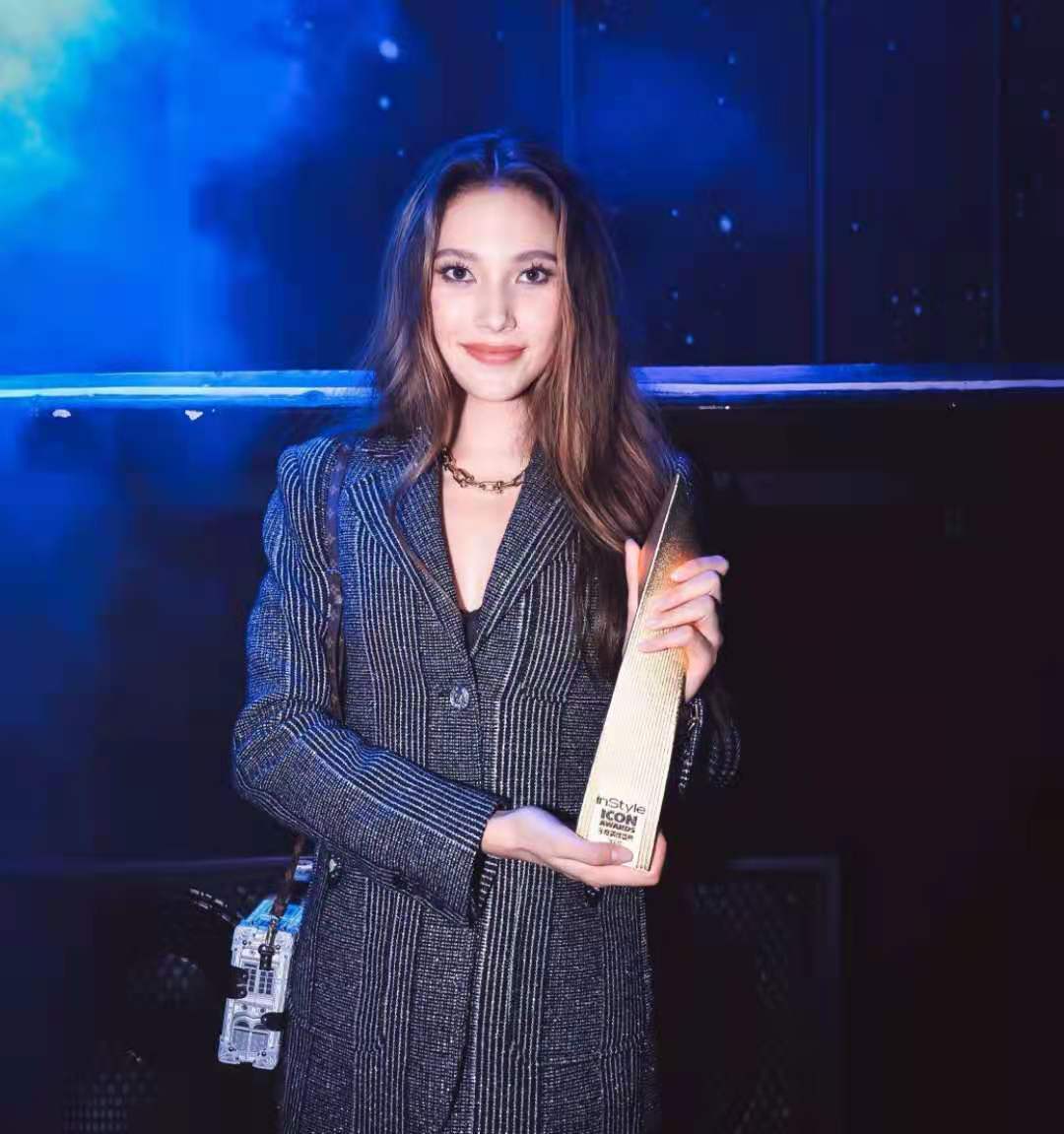 谷爱凌为何放弃美国国籍，随母亲姓？媒体说出实情 第13张