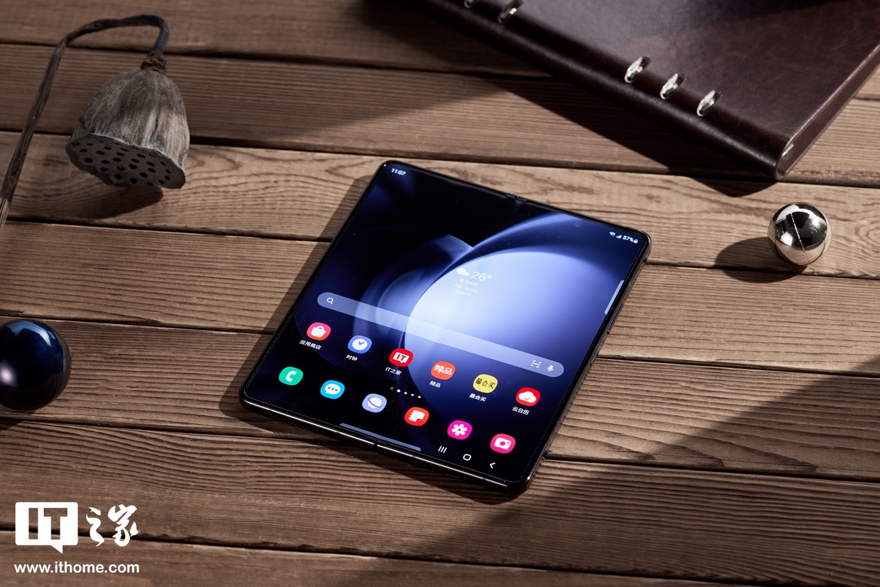 三星 Galaxy Z Fold5 折叠屏手机开箱图赏（外有西装革履，内部大有乾坤） 第15张