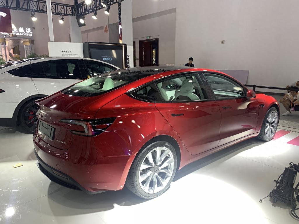 特斯拉汽车2023款最新款价格（2023款特斯拉Model 3正式上市报价） 第7张