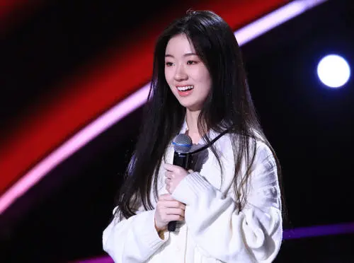 "天之骄女"单依纯：18岁夺《好声音》冠军，后被5人集体投票淘汰 第27张