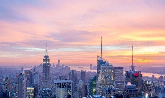 世界人均gdp排名2022最新排名（全球人均GDP前100强国出炉:） 第7张