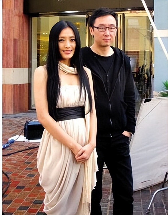 秦岚：两段感情无疾而终，42岁仍未婚，爱情绝不将就 第35张