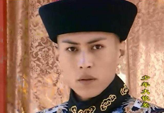 与二婚妻子相守11年，演20年配角终成名，靳东到底有何本事？ 第25张