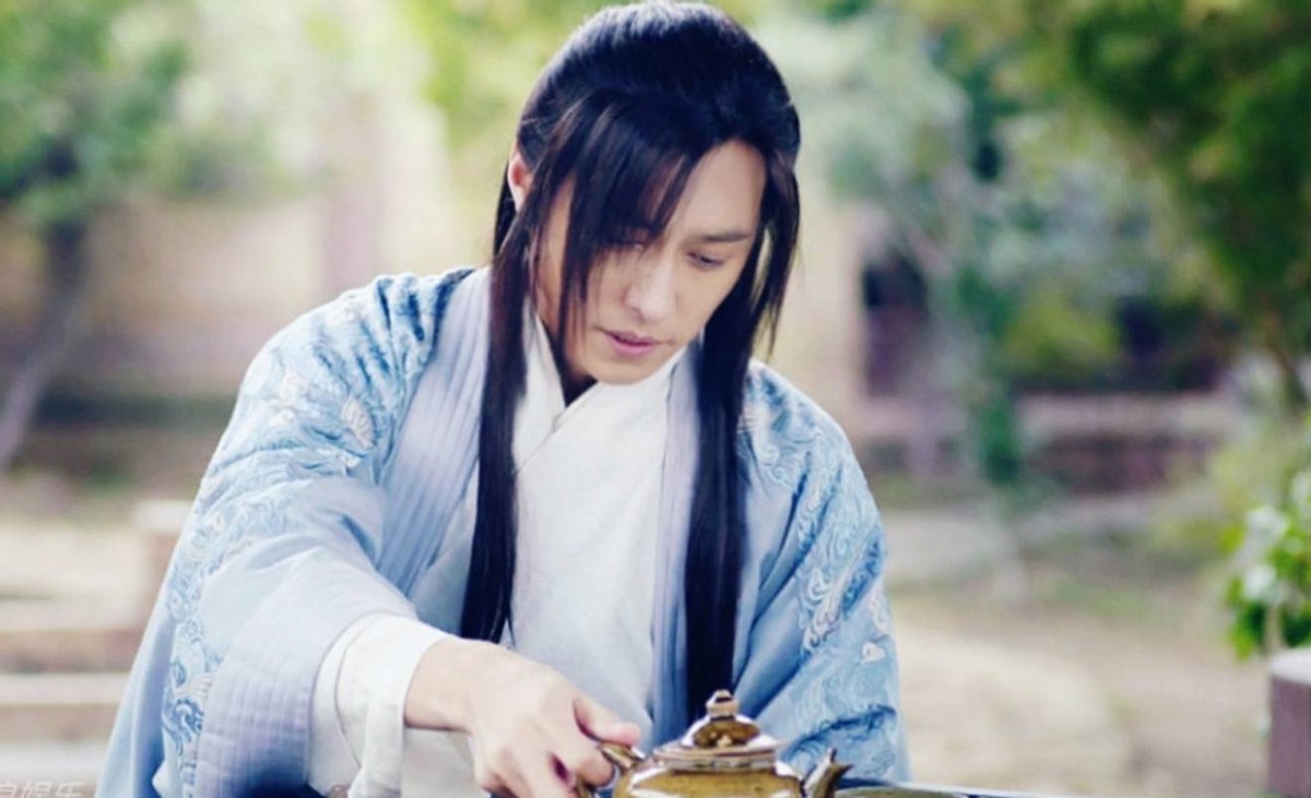 与二婚妻子相守11年，演20年配角终成名，靳东到底有何本事？ 第51张