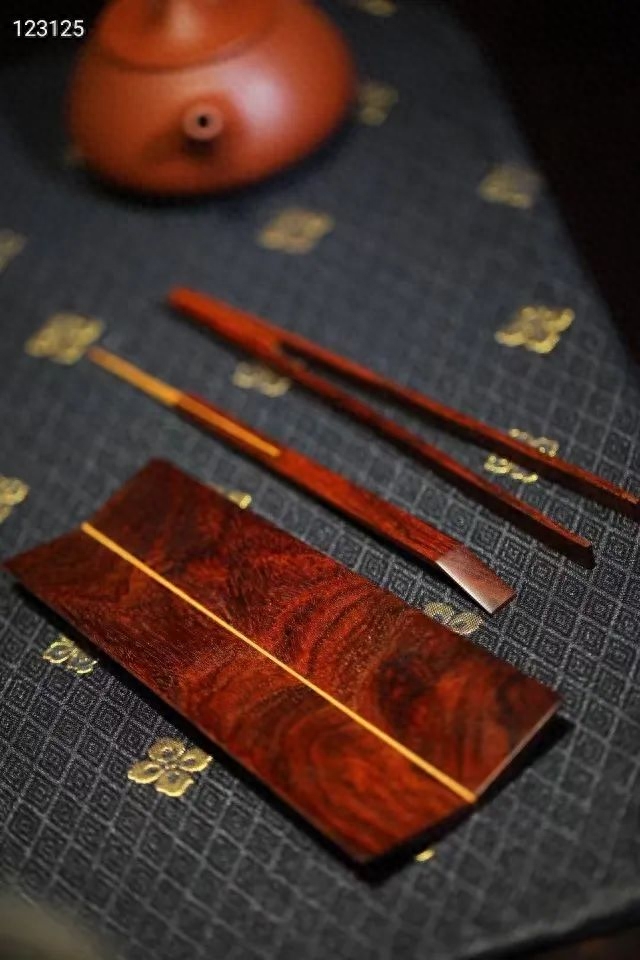 小叶紫檀掉色是真的吗（小叶紫檀掉色的主要原因） 第21张