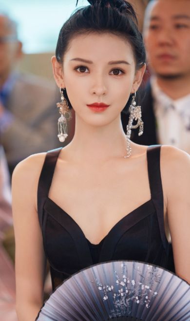 张予曦是整容很成功的吧，前后直接太明显了 第13张