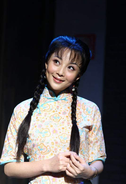 43岁殷桃频因颜值上热搜：出道20年16部经典作品，最绝的是演技 第23张