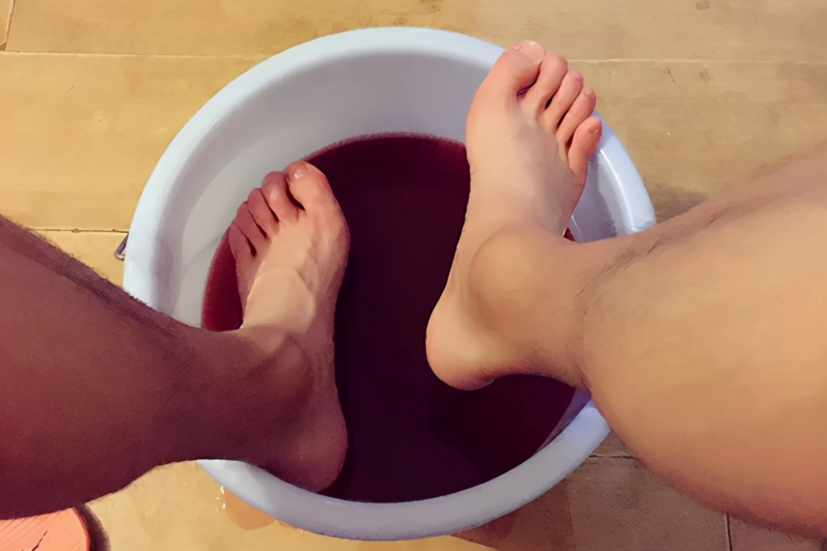 老人说“睡觉不能头朝西”，是真的吗？老祖宗的话，不是没道理 第7张