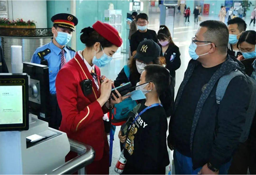 身份证不见了怎么坐高铁（孩子坐高铁没身份证的解决方法） 第1张