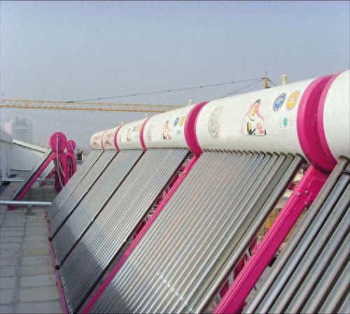太阳能水箱底下排水孔漏水怎么修（处理太阳能热水器的漏水方法） 第1张