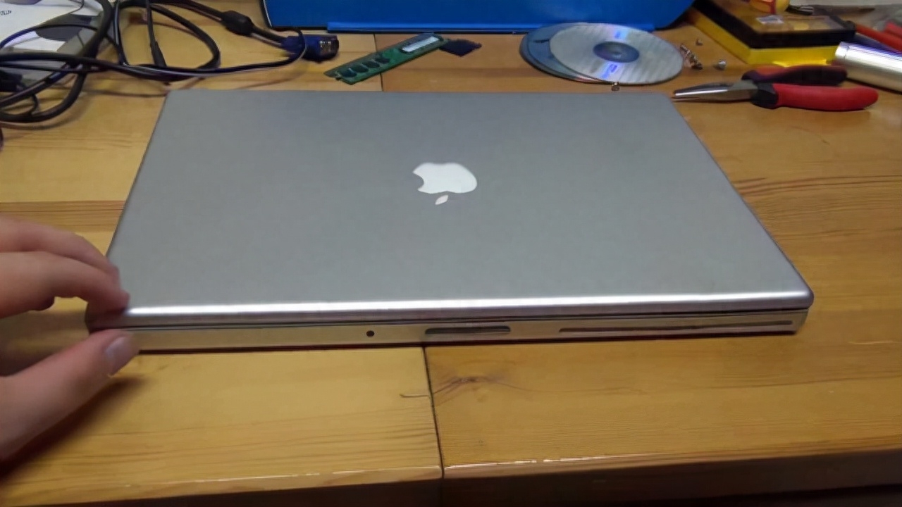 苹果笔记本年份型号对照表（苹果逼格进化史:MacBook） 第7张